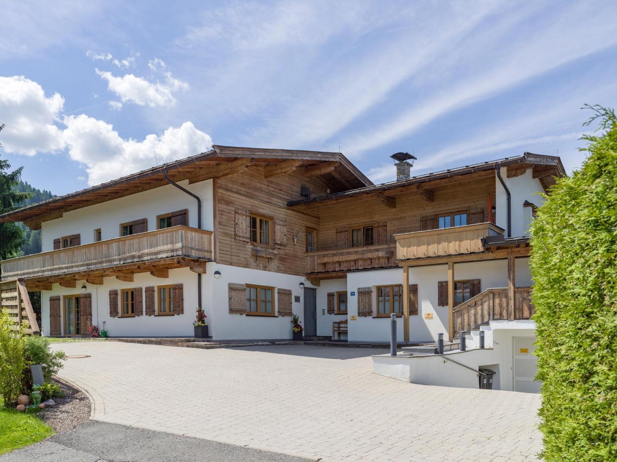 Landhaus Kitzhorn Appartement Hahnenkamm - By Nv-Appartements キッツビュール エクステリア 写真
