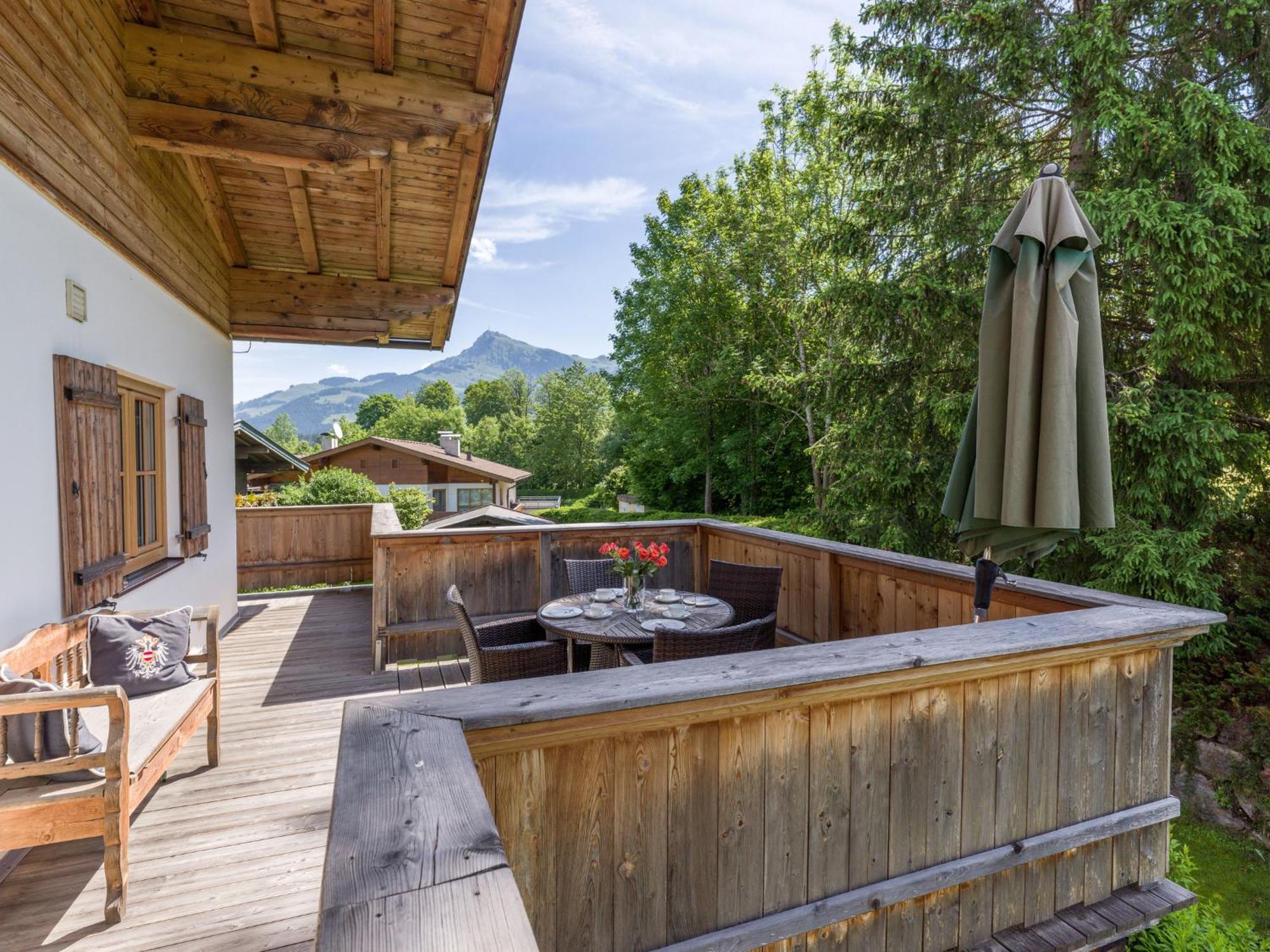 Landhaus Kitzhorn Appartement Hahnenkamm - By Nv-Appartements キッツビュール エクステリア 写真